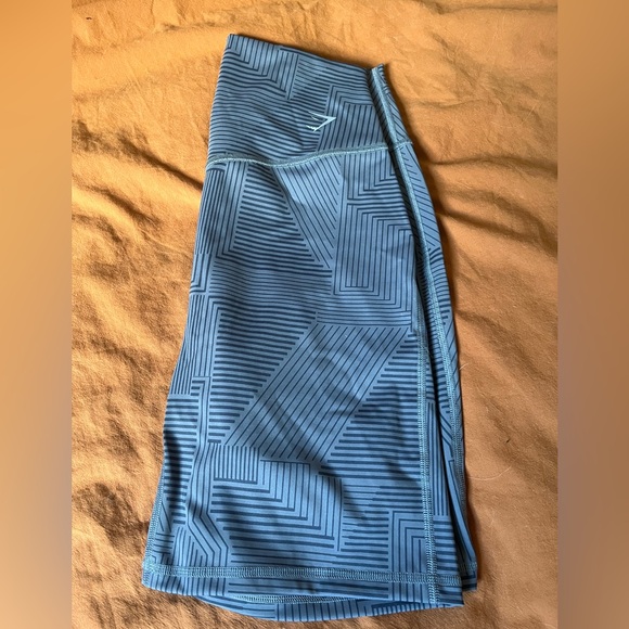 Gym shark shorts - Picture 2 of 4